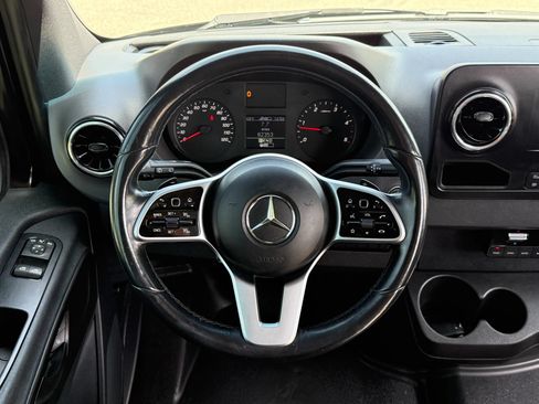 Used 2019 Mercedes-Benz Sprinter 2500 w/ Premium Package image 15