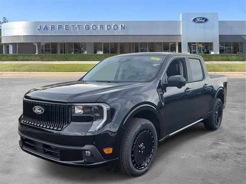 New 2025 Ford Maverick Lobo image 2