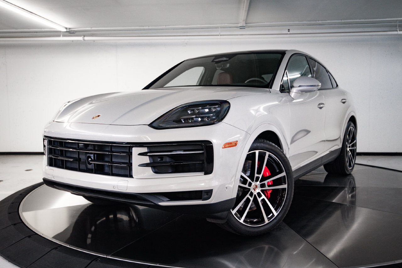 Certified 2026 Porsche Cayenne S AWD/4WD image 1