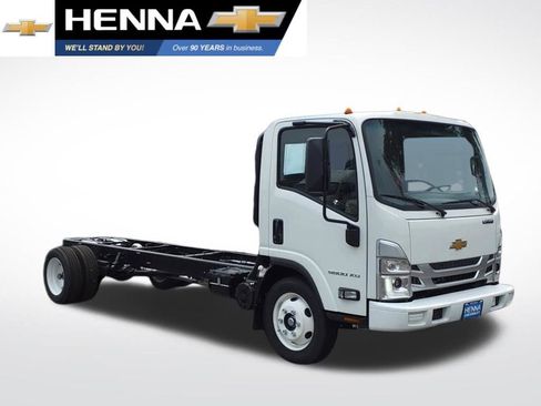 New 2025 Chevrolet Low Cab Forward 5500XG RWD image 1