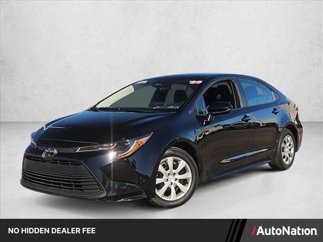 Used 2025 Toyota Corolla LE FWD image 1