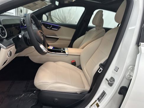 Used 2025 Mercedes-Benz C 300 Sedan image 18