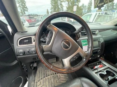 Used 2014 GMC Sierra 2500 Denali w/ Suspension Package, Off-Road image 12