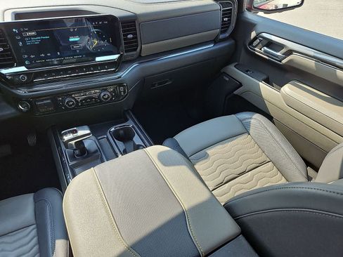 Used 2024 Chevrolet Silverado 1500 ZR2 w/ Technology Package AWD/4WD image 12