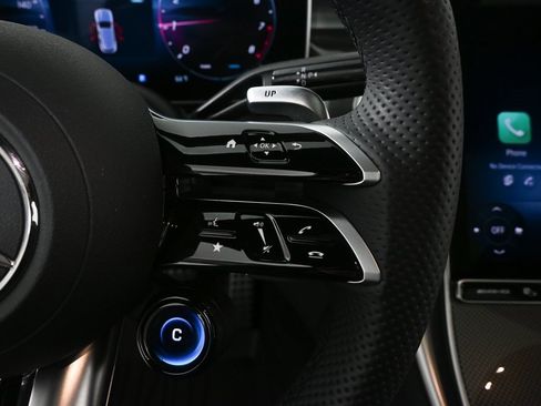 Used 2025 Mercedes-Benz GLC 43 AMG 4MATIC image 11