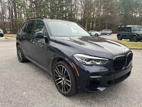 Used 2023 BMW X5 xDrive40i w/ M Sport Package image 2