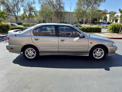 Used 1999 INFINITI G20 FWD image 7