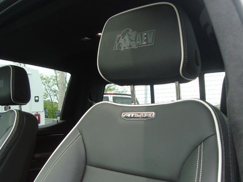 Used 2025 GMC Sierra 1500 AT4X w/ AT4X AEV Edition AWD/4WD image 11