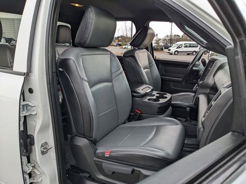 Used 2022 RAM 2500 Tradesman w/ Chrome Appearance Group image 40