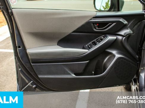 Used 2025 Subaru Crosstrek 2.5i Premium AWD/4WD image 37