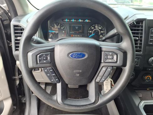 Used 2016 Ford F150 XL w/ Equipment Group 101A Mid AWD/4WD image 19