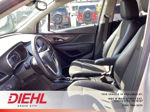 Used 2021 Buick Encore Preferred w/ Safety Package image 17