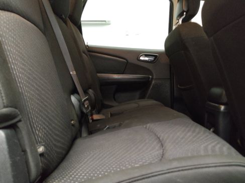 Used 2020 Dodge Journey SE FWD image 19