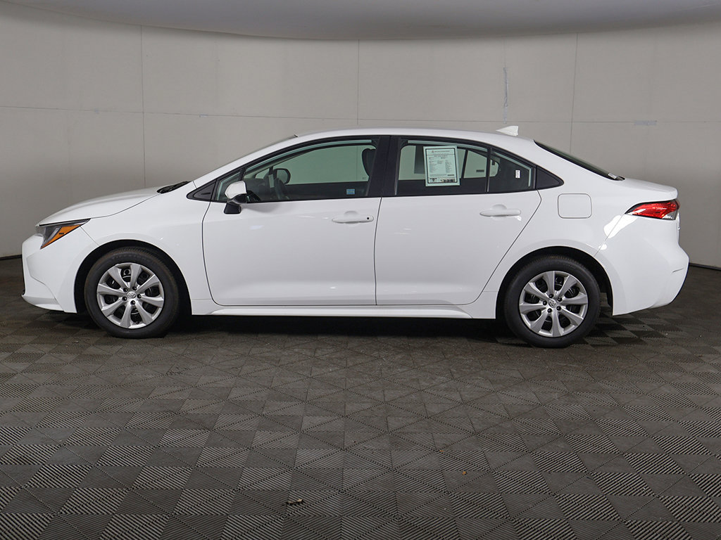 Used 2026 Toyota Corolla LE FWD image 15