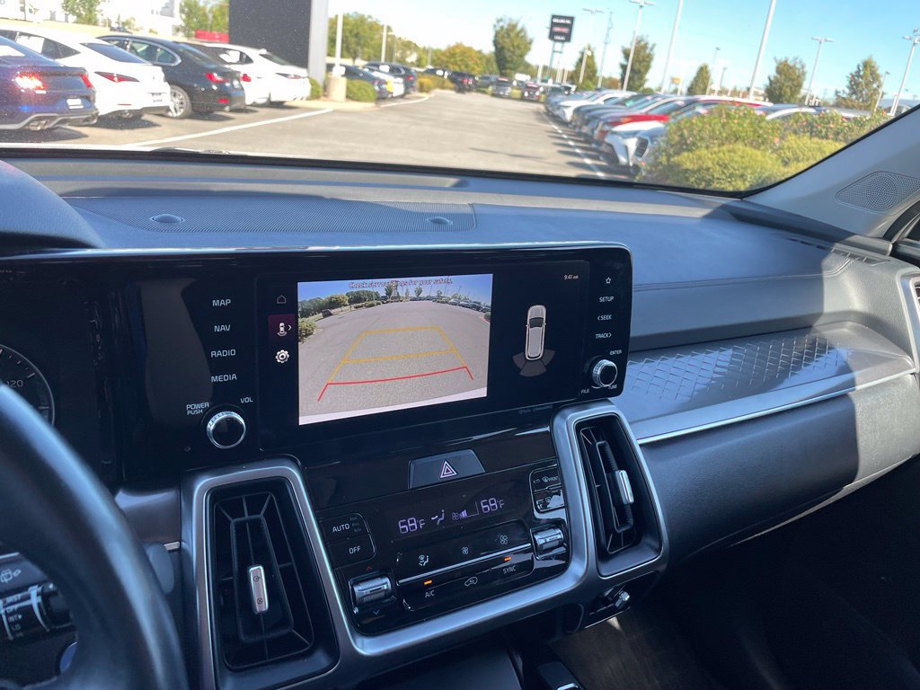 Certified 2023 Kia Sorento S FWD image 17