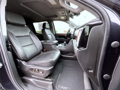 Used 2022 GMC Sierra 1500 Denali w/ Denali Reserve Package AWD/4WD image 16