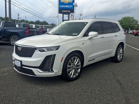 Used 2024 Cadillac XT6 Premium Luxury AWD/4WD image 6