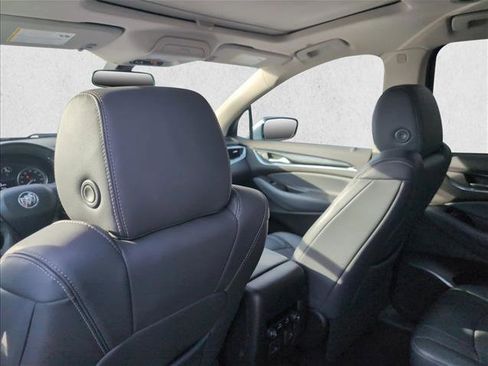 Used 2021 Buick Enclave Essence w/ Sound and Sites Package image 18