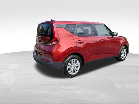 Used 2021 Kia Soul LX FWD image 3