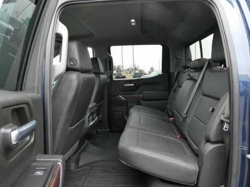 Certified 2022 GMC Sierra 1500 SLT w/ SLT Premium Plus Package image 18