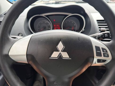Used 2008 Mitsubishi Outlander ES FWD image 16