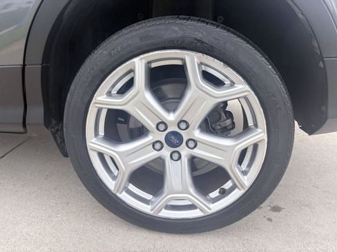 Used 2017 Ford Escape Titanium w/ Equipment Group 301A AWD/4WD image 11