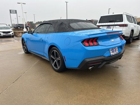 Used 2024 Ford Mustang Premium image 8