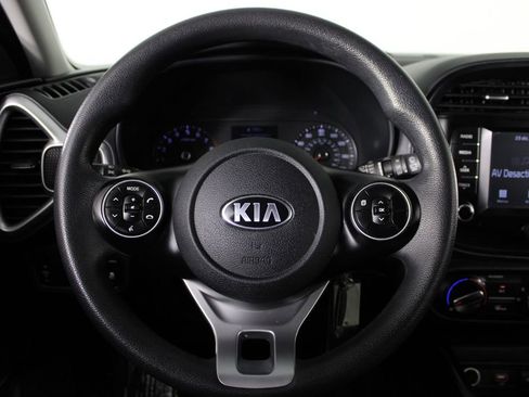 Used 2020 Kia Soul LX image 7
