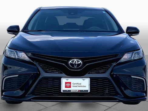 Used 2022 Toyota Camry SE FWD image 4