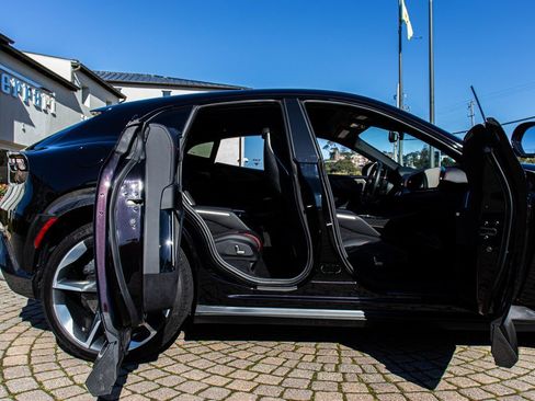 Certified 2025 Ferrari Purosangue image 59