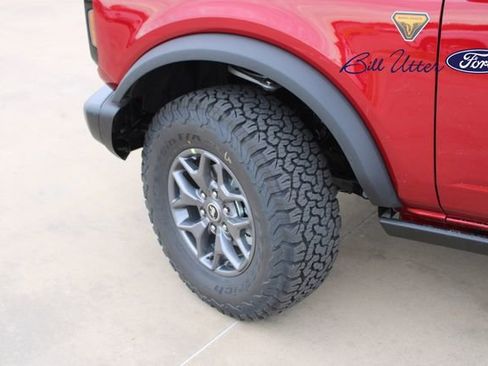 New 2025 Ford Bronco Badlands image 5