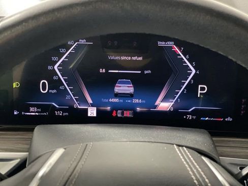 Used 2023 BMW X7 xDrive40i w/ Premium Package image 17