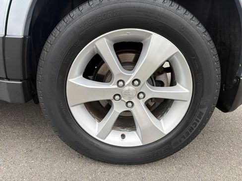 Used 2013 Subaru Outback 3.6R Limited AWD/4WD image 9