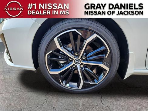 New 2025 Nissan Altima 2.5 SR w/ SR Premium Package FWD image 20