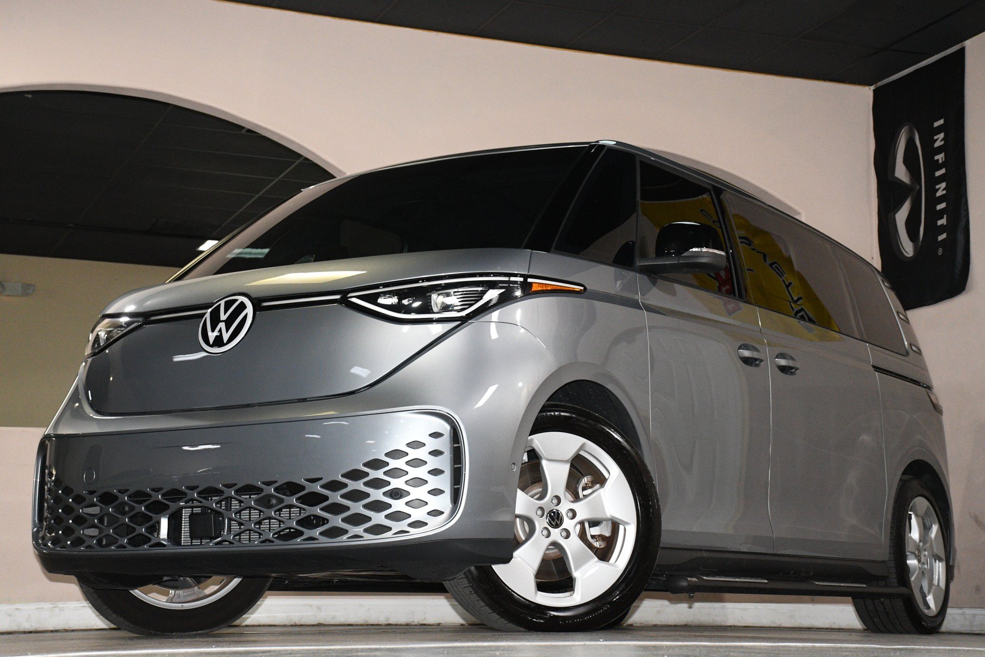 Used 2025 Volkswagen ID. Buzz Pro S RWD image 84