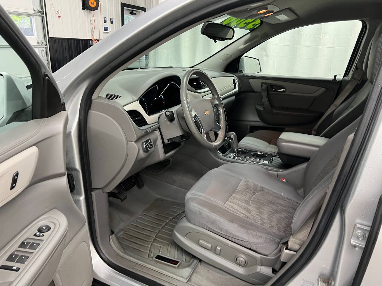 Used 2014 Chevrolet Traverse LT FWD image 7