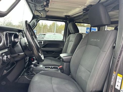 Used 2018 Jeep Wrangler Unlimited Sahara w/ Cold Weather Group image 15