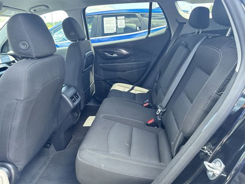 Used 2024 GMC Terrain SLE image 27