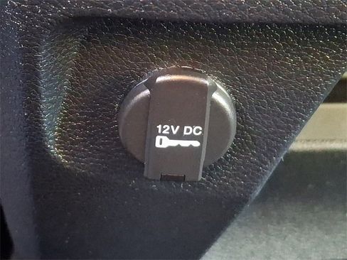 Used 2016 RAM 2500 Tradesman w/ Chrome Appearance Group image 25