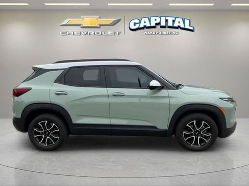 Used 2025 Chevrolet TrailBlazer ACTIV w/ Convenience Package FWD image 6