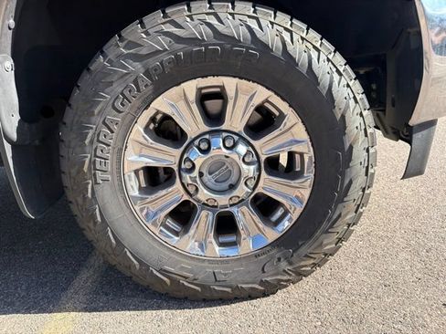 Used 2018 Ford F350 Lariat w/ Lariat Ultimate Package AWD/4WD image 11