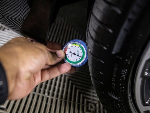 Used 2023 BMW 530e w/ Executive Package image 43