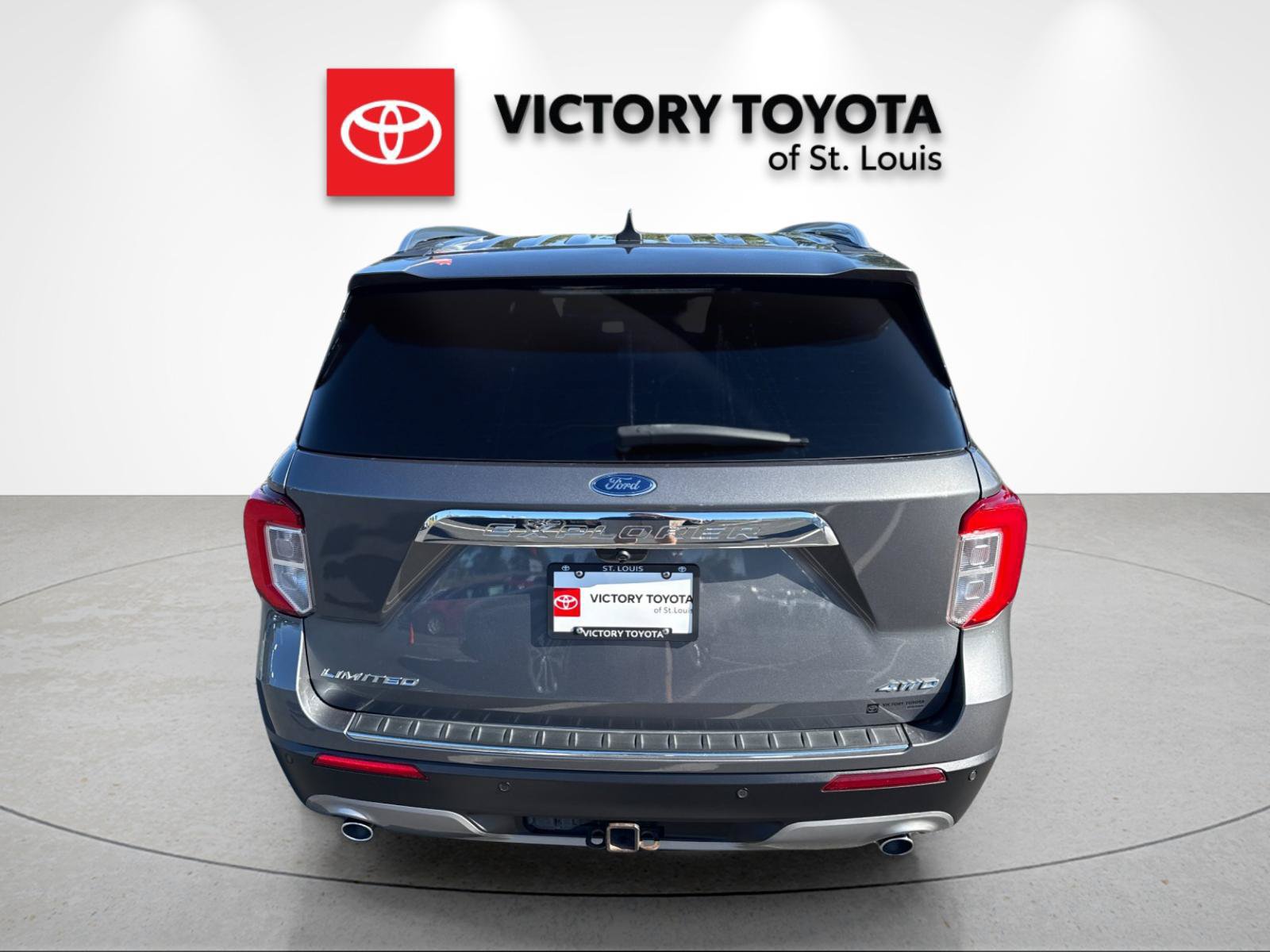 Used 2021 Ford Explorer Limited w/ Equipment Group 301A AWD/4WD image 4