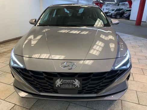 Used 2023 Hyundai Elantra SEL w/ Convenience Package image 4