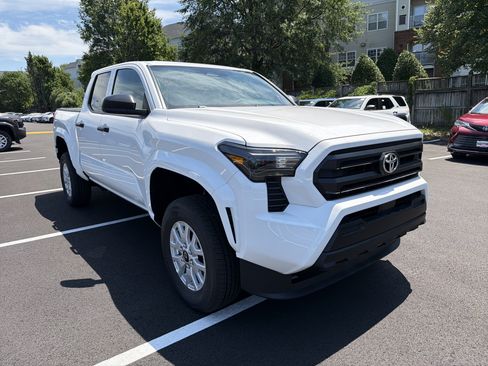 New 2026 Toyota Tacoma SR AWD/4WD image 3