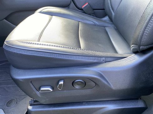 Used 2022 GMC Yukon Denali image 26