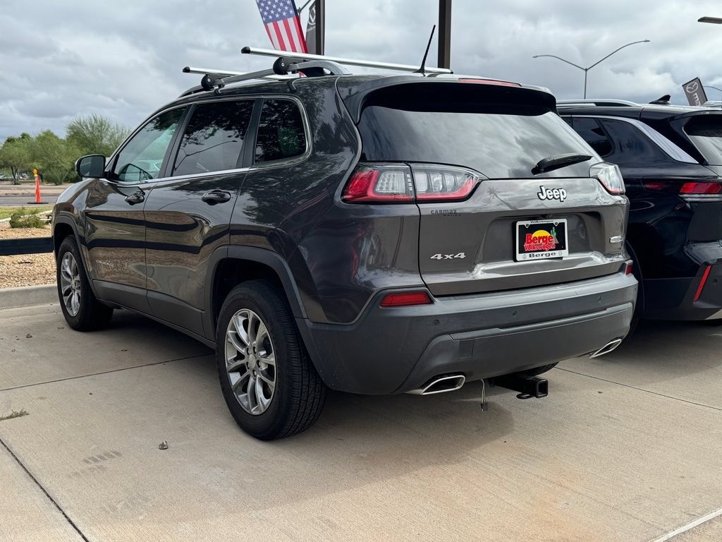 Used 2021 Jeep Cherokee Latitude Lux w/ Sun & Sound Group AWD/4WD image 3