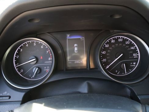 Used 2024 Toyota Camry SE image 25