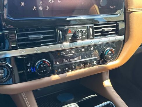 New 2026 Nissan Pathfinder Platinum AWD/4WD image 32