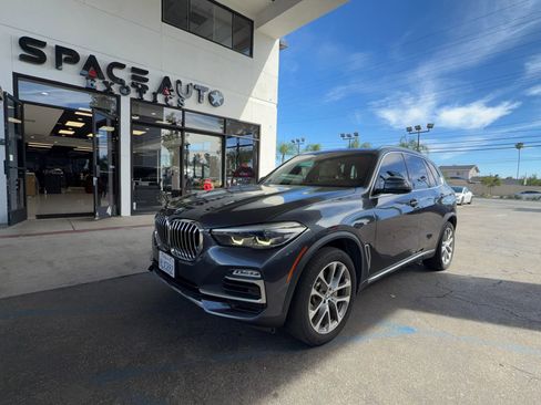 Used 2019 BMW X5 xDrive40i w/ Premium Package 2 image 1